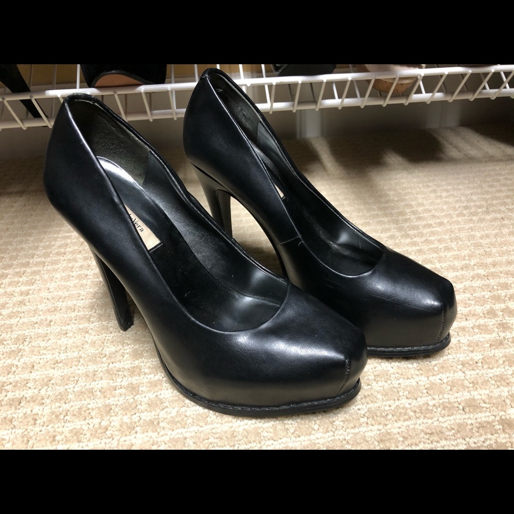 Vera Wang Heels